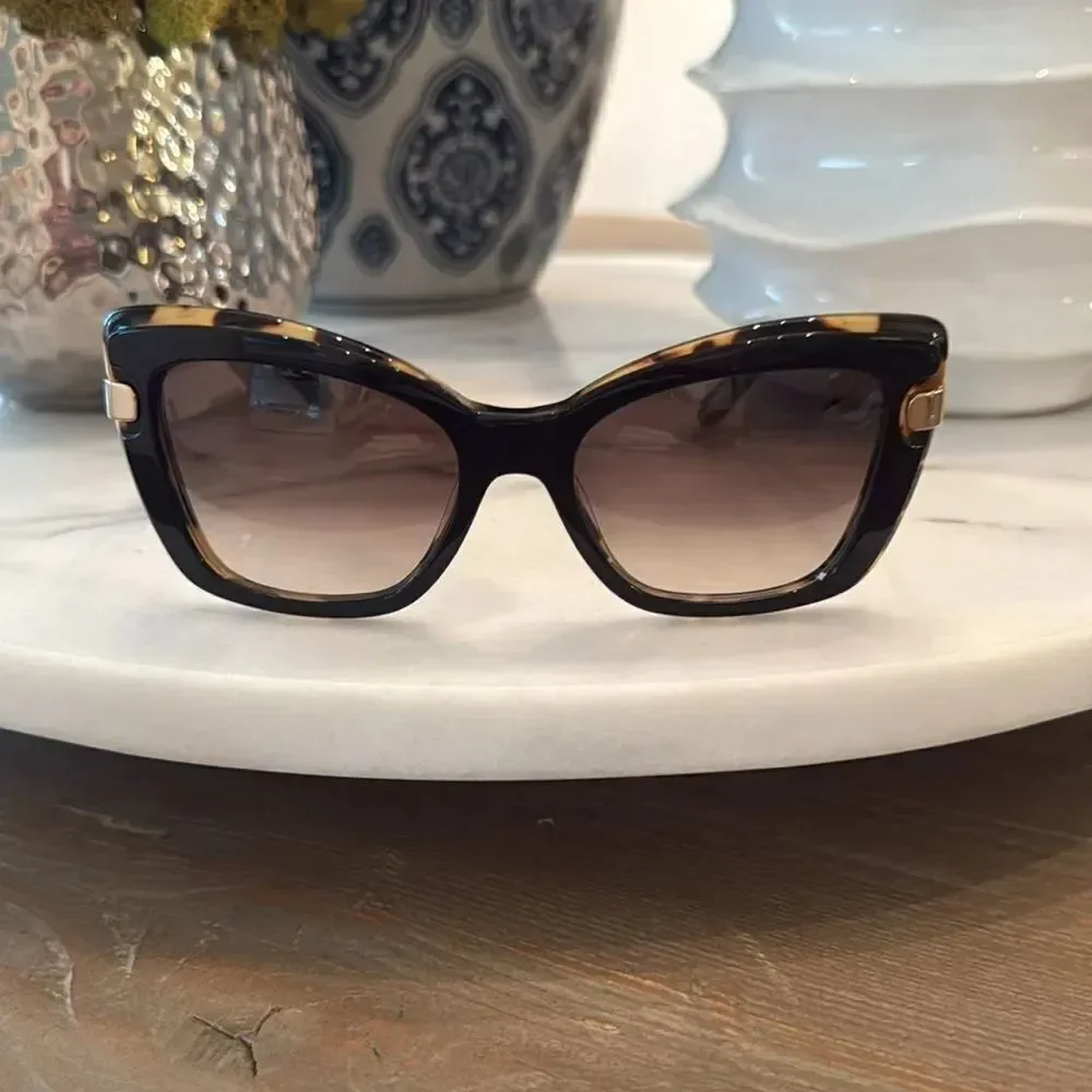 Salvatore Ferragamo details 100%